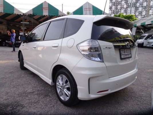 HONDA JAZZ 1.3Hybrid AT ปี 2014