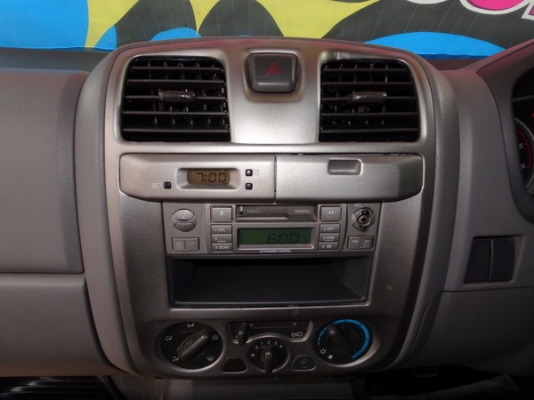 ISUZU D-MAX 3.0 SLX MT ปี 2003 ISUZU D-MAX 3.0 SLX MT ปี 2003