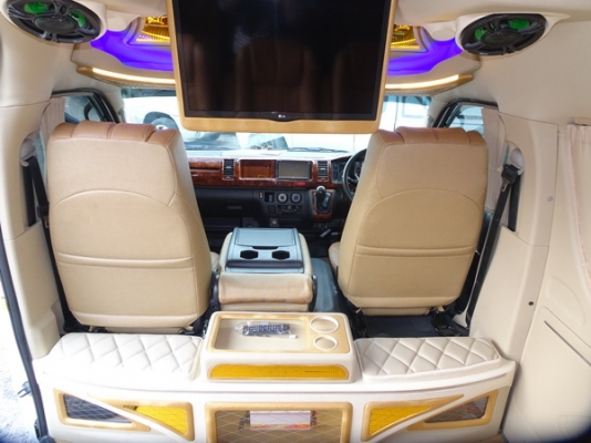 TOYOTA COMMUTER 2.5D4D MT ปี 2013