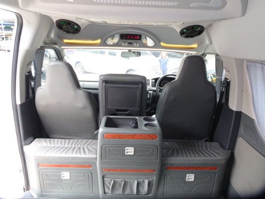 TOYOTA HIACE COMMUTER 2.5D4D MT ปี2011 TOYOTA HIACE COMMUTER 2.5D4D MT ปี2011