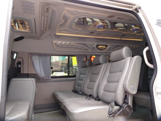 TOYOTA HIACE COMMUTER 2.5D4D MT ปี2011 TOYOTA HIACE COMMUTER 2.5D4D MT ปี2011