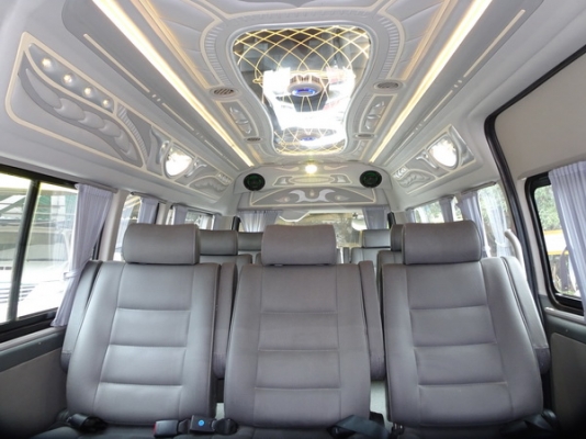 TOYOTA HIACE COMMUTER 2.5D4D MT ปี2011 TOYOTA HIACE COMMUTER 2.5D4D MT ปี2011