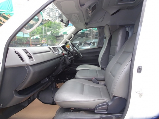 TOYOTA HIACE COMMUTER 2.5D4D MT ปี2011 TOYOTA HIACE COMMUTER 2.5D4D MT ปี2011