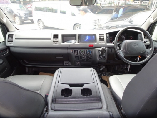 TOYOTA HIACE COMMUTER 2.5D4D MT ปี2011 TOYOTA HIACE COMMUTER 2.5D4D MT ปี2011