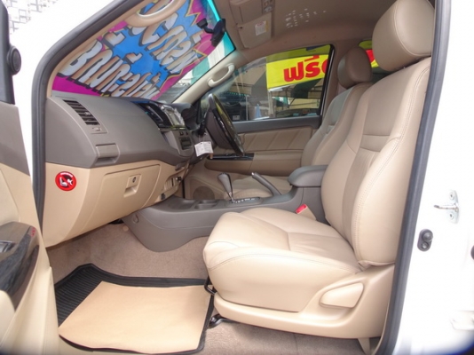 TOYOTA FORTUNER 2.7V AT ปี2012