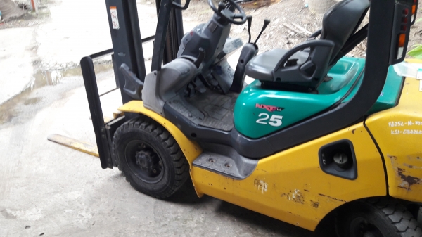 ขาย ฟอร์คลิฟต์ 2.5 ตัน เก่านอก