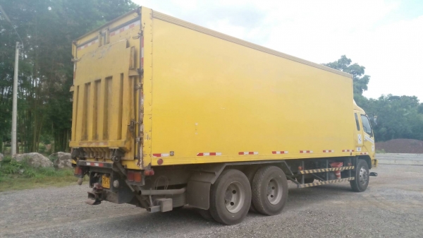 ขายรถสิบล้อตู้แห้งมีลิปหลังหลงเครือง260แรงปี52ยาว7.50เมตร ขายรถสิบล้อตู้แห้งมีลิปหลังหลงเครือง260แรงปี52ยาว7.50เมตร