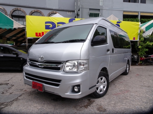 TOYOTA COMMUTER 2.5D4D MT ปี 2013