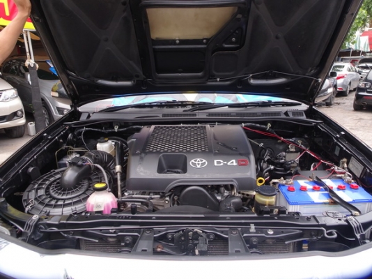 TOYOTA FORTUNER 3.0V 4WD AT ปี2011