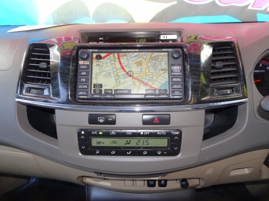 TOYOTA FORTUNER 3.0V 4WD AT ปี2011