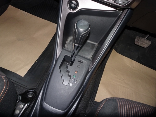 TOYOTA YARIS 1.2AT ปี 2014