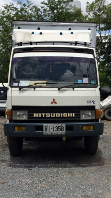 ขายด่วนรถ 6 ล้อตู้ 10 บาน