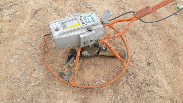 ขาย เครื่องขัดปูนขัดพื้นปูน ขัดมัน ใช้มอเตอร์ไฟฟ้า เก่าญี่ปุ่น ไฟ 110 V