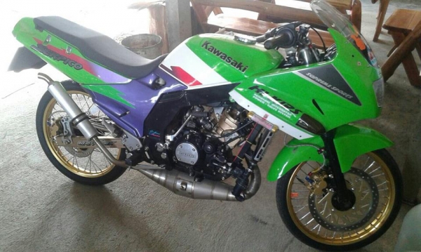 รถมอเตอร์ไซค์ Kawasaki Serpico 150ss (เซอร์ปิโก้)