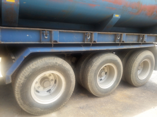 ขายหางพื้นเรียบสามมิตร 3 เพลาปี 2555 ราคา 350000