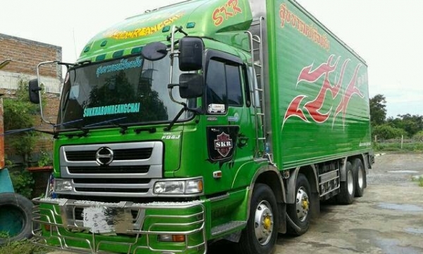 ขายรถตู้เย็นสิบสองล้อ (ตู้เย็น) สภาพดีพร้อมใช้งาน สนใจโทร. 080-8704656 และ 062-7720991