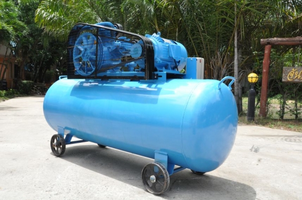 ขายปั้มลม 3สูบ(500ลิตรใหญ่) 10HPสภาพสวยเดิม ของใหม่เปิดตู้ติดมา1ตัว 38,500บาท เท่านั้น!!