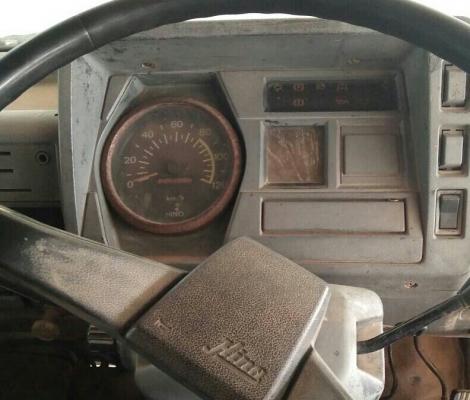 หกล้อ ฮีโน่ FB112WO4D117ดั้มสามมิต5คิว สภาพดีคู่เดิมสวยสีเดิมพร้อมใช้ รถห้างแท้ ทะเบียนพร้อมโอน