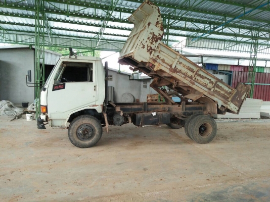 หกล้อ ฮีโน่ FB112WO4D117ดั้มสามมิต5คิว สภาพดีคู่เดิมสวยสีเดิมพร้อมใช้ รถห้างแท้ ทะเบียนพร้อมโอน