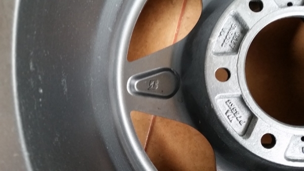 ล้อขอบ 16 กว้าง 8 นิ้ว ออฟ 0 พร้อมยาง yokohama 265 70 ปี 15 ครับ