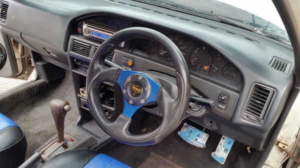 Toyota corolla ee90 โดเรม่อน เครื่องหัวฉีด เกียร์ออโต้