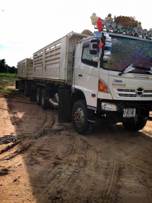 ขายรถสิบล้อ Hino FM1A 344แรง แม่ปี 56ลูก56 กระจกไฟฟ้า ภายในดำ ดั้มสามมิตร เบรคแห้งหินทราย รถสวยพร้อมใช้งานวิ่งน้อย แสนกว่าโล สภาพพร้อมใช้งาน