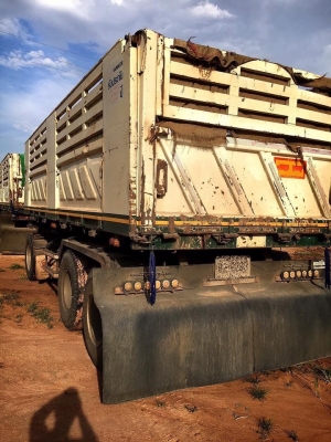 ขายรถสิบล้อ Hino FM1A 344แรง แม่ปี 56ลูก56 กระจกไฟฟ้า ภายในดำ ดั้มสามมิตร เบรคแห้งหินทราย รถสวยพร้อมใช้งานวิ่งน้อย แสนกว่าโล สภาพพร้อมใช้งาน