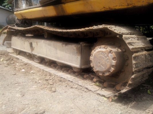 ขายรถแบคโฮคีปไม้ KOMATSU PC120-3 ที่คีปแบบหมุนได้ มีบุ้งกี๋ ราคา 500000