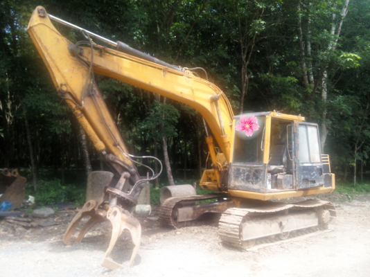 ขายรถแบคโฮคีปไม้ KOMATSU PC120-3 ที่คีปแบบหมุนได้ มีบุ้งกี๋ ราคา 500000