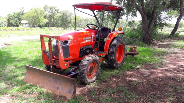 ขาย 225,000 Kubota  L3608 ทำงาน 770  ชั่วโมง (ใบมีด - หาง 6) เครื่องดี ยางสวย  เอกสารเล่มทะเบียน 090-772-3710 090-772-3708