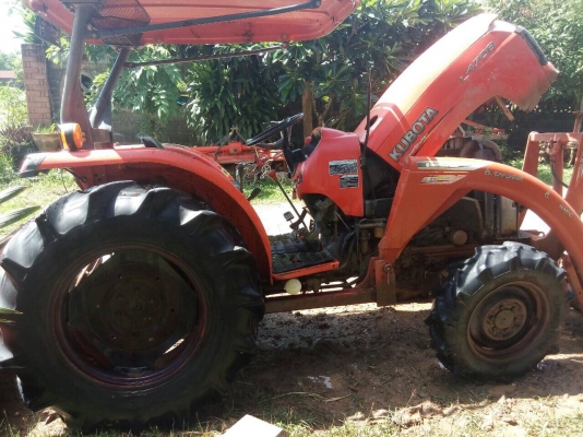 ขาย 315,000  Kubota  L 4708 ปี 55 ทำงาน 1,100 ชั่วโมง (ใบมีด - หาง 6) เครื่องดี ยางสวย  เอกสารเล่มทะเบียน 090-772-3710 090-772-3708