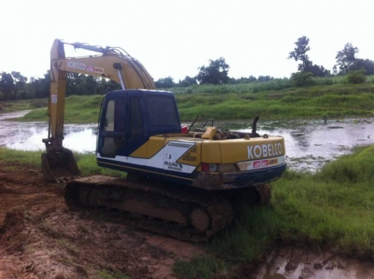 ขาย 695,000 KOBELCO  SK200 MARK 3  เครื่องดี ไฟฟ้าครบ  เอกสารเล่มทะเบียน  รถอยู่ จ.นครราชสีมา  090-772-3710 090-772-3708