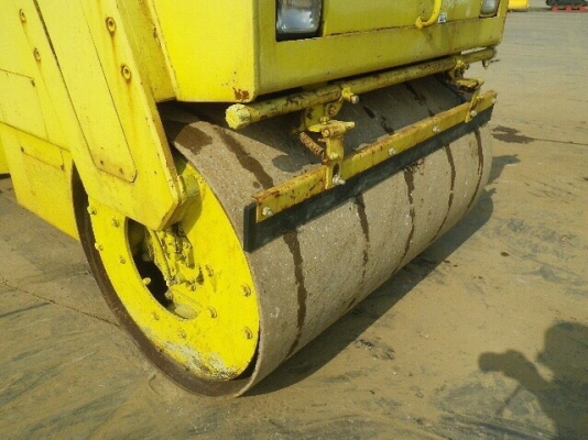 ขายรถบดสั่นสะเทือน SAKAI TW500 ขนาด 5 ตัน สภาพพร้อมใช้งาน From JAPAN ติดต่อ 095-7467778 ครับ