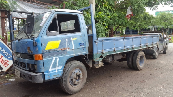 6ล้อNPR115รถห้างเครื่องดีคัชซีสวยภาษีเต็ม เล่มทะเบียนพร้อมโอน