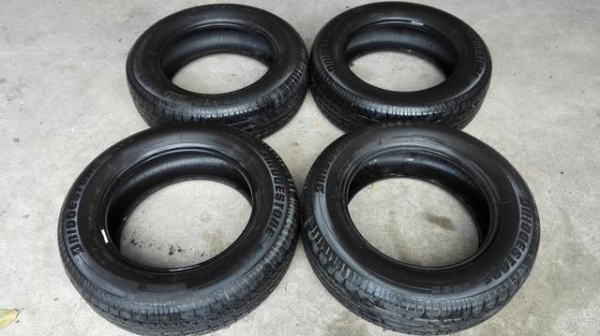 ขายยาง bs 195/65/15 ปี 12