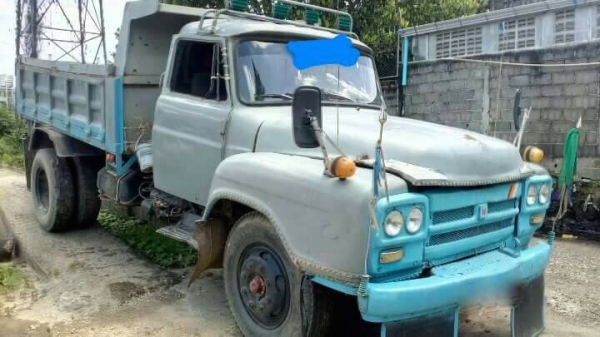 รถฮีโน่ 6 ล้อดั้ม ( หัวยาว ) 168 แรงม้า.    สนใจติดต่อ  081 - 6079515