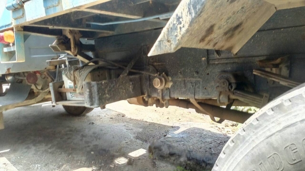 รถฮีโน่ 6 ล้อดั้ม ( หัวยาว ) 168 แรงม้า.    สนใจติดต่อ  081 - 6079515