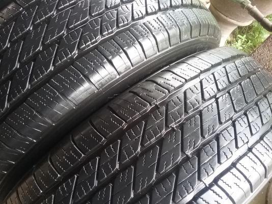 ยางMICHELIN 265 65R17ปี2015 ลงพื้นจริงปลายปี2015สภาพสวยมากๆไร้ที่ติ ดอกยางเยอะมากๆ ไม่มีปะ คุ้มสุดไม่แพง