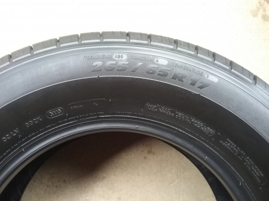 ยางMICHELIN 265 65R17ปี2015 ลงพื้นจริงปลายปี2015สภาพสวยมากๆไร้ที่ติ ดอกยางเยอะมากๆ ไม่มีปะ คุ้มสุดไม่แพง