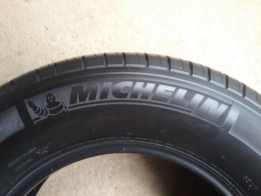 ยางMICHELIN 265 65R17ปี2015 ลงพื้นจริงปลายปี2015สภาพสวยมากๆไร้ที่ติ ดอกยางเยอะมากๆ ไม่มีปะ คุ้มสุดไม่แพง