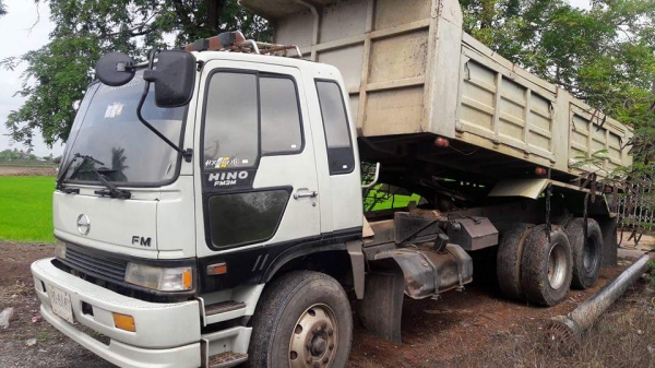 Hino FM3m 2เพลาดัมพ์ กระบะ5.8ม.980,000 ธนากร0891446662