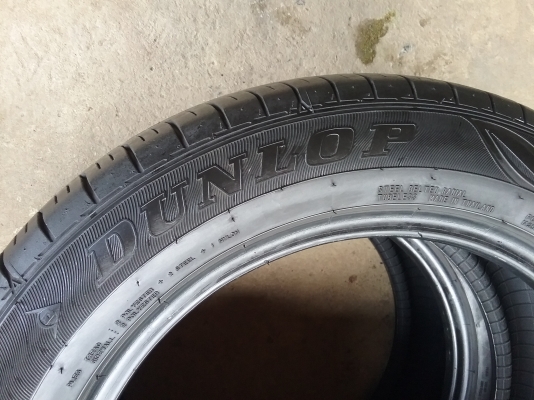 ยางDUNLOP 205 55R16 สัปดาห์ที่ 18 ปี2015 สภาพสวยมากๆ ดอกเยอะเต็มๆคุ้มสุดไม่แพง