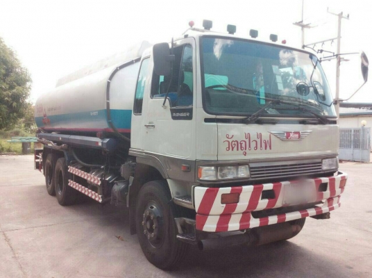 ขายคะ รถน้ำมัน 10 ล้อ 2 เพลา HINO 220 แรง ปี 42 โหลดล่าง 18000 ลิตร ราคา 950,000 บาท ( สมุทรปราการ) สนใจ((เน้น))โทร 0984521458