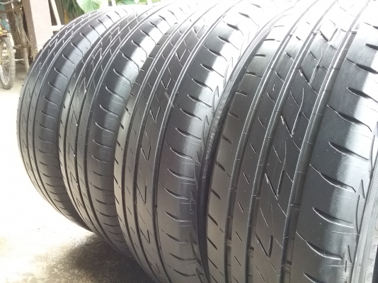 ยางBRIDGESTONE รุ่น Ecopia EP200 195 65R15 ปี2015 สภาพสวยมากๆ ดอกเยอะมากๆไม่มีปะคุ้มสุดๆไม่แพง