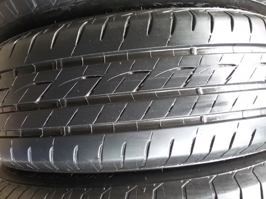 ยางBRIDGESTONE รุ่น Ecopia EP200 195 65R15 ปี2015 สภาพสวยมากๆ ดอกเยอะมากๆไม่มีปะคุ้มสุดๆไม่แพง