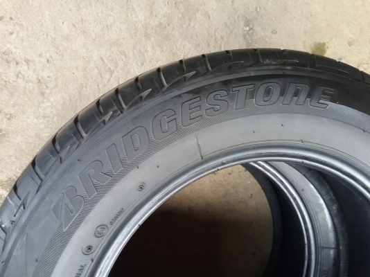 ยางBRIDGESTONE รุ่น Ecopia EP200 195 65R15 ปี2015 สภาพสวยมากๆ ดอกเยอะมากๆไม่มีปะคุ้มสุดๆไม่แพง