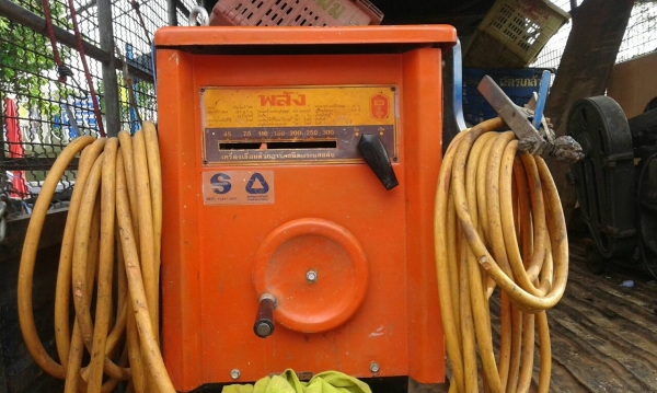 ตู้เชื่อมพลัง 300 แอม พร้อมสายเชื่อมพร้อมใช้งาน