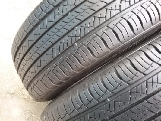 ยางMICHELIN รุ่น LATITUDE. 215 65R16ปี2015 ยางรถกระบะ รถตู้สภาพสวยมากๆ ดอกเยอะมากๆ 1.คู่ถูกคุ้มใช้นาน