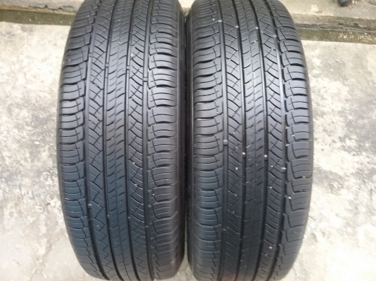 ยางMICHELIN รุ่น LATITUDE. 215 65R16ปี2015 ยางรถกระบะ รถตู้สภาพสวยมากๆ ดอกเยอะมากๆ 1.คู่ถูกคุ้มใช้นาน