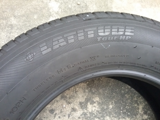 ยางMICHELIN รุ่น LATITUDE. 215 65R16ปี2015 ยางรถกระบะ รถตู้สภาพสวยมากๆ ดอกเยอะมากๆ 1.คู่ถูกคุ้มใช้นาน